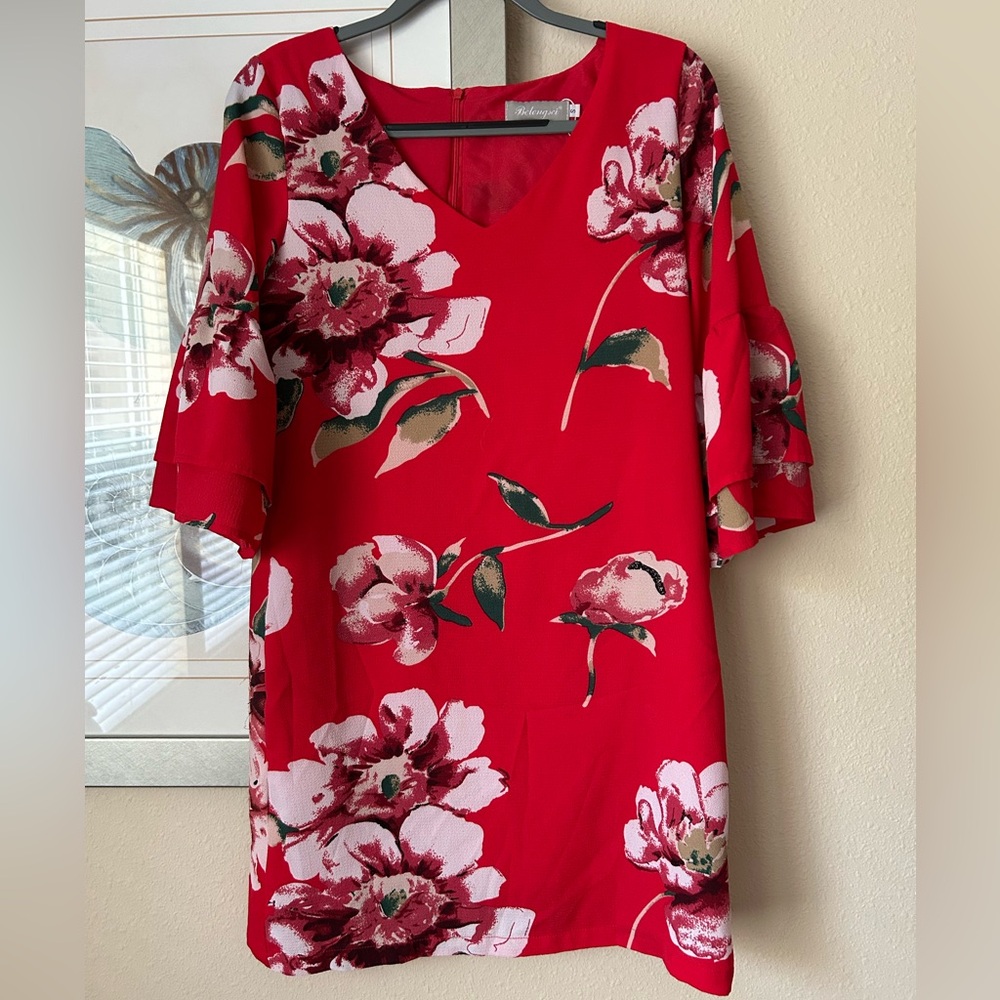 NWOT Belongsci Floral V-neck 3/4 Ruffle Bell Red Sleeve Shift Dress